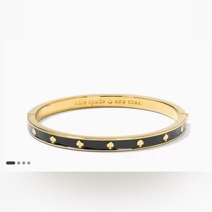 Kate Spade Spot the Spade Hinged Bangle Black + Gold